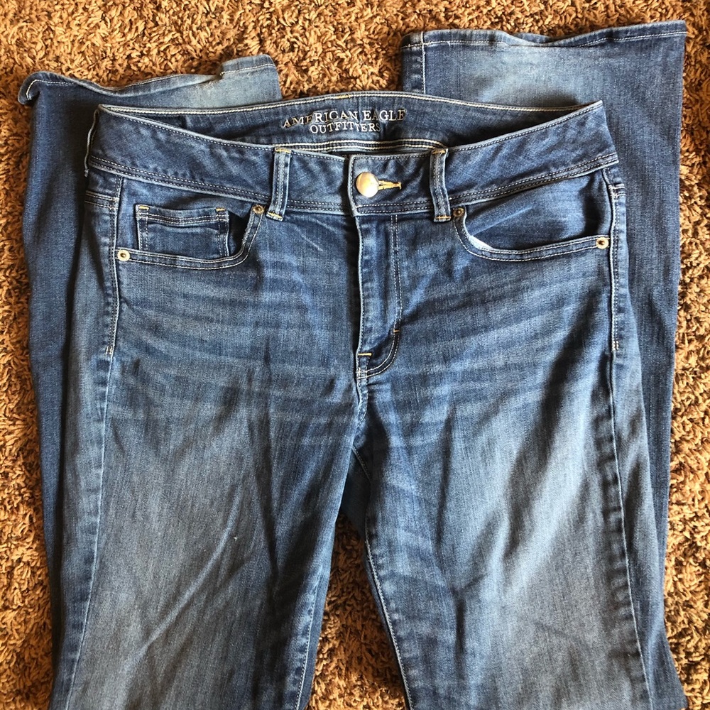 American Eagle light wash Jeans